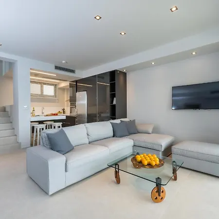 Selina Villa *